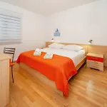 & Double Dean באסקה